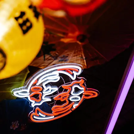 Japan Vibes Balneo, Cinema & Gaming A